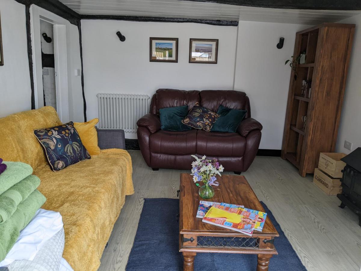 Characterful 2 Bed Cottage, Quiet Village Setting Ashleworth 外观 照片